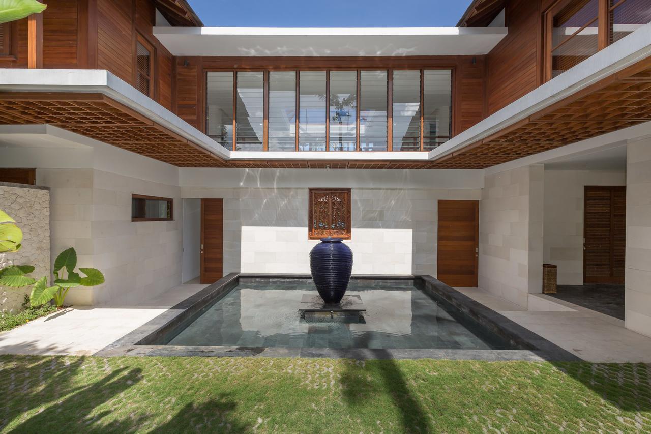 Villa Rusa Biru - Modern Villa With Private Pool And Cook In The Heart Of Berawa Canggu Exteriör bild